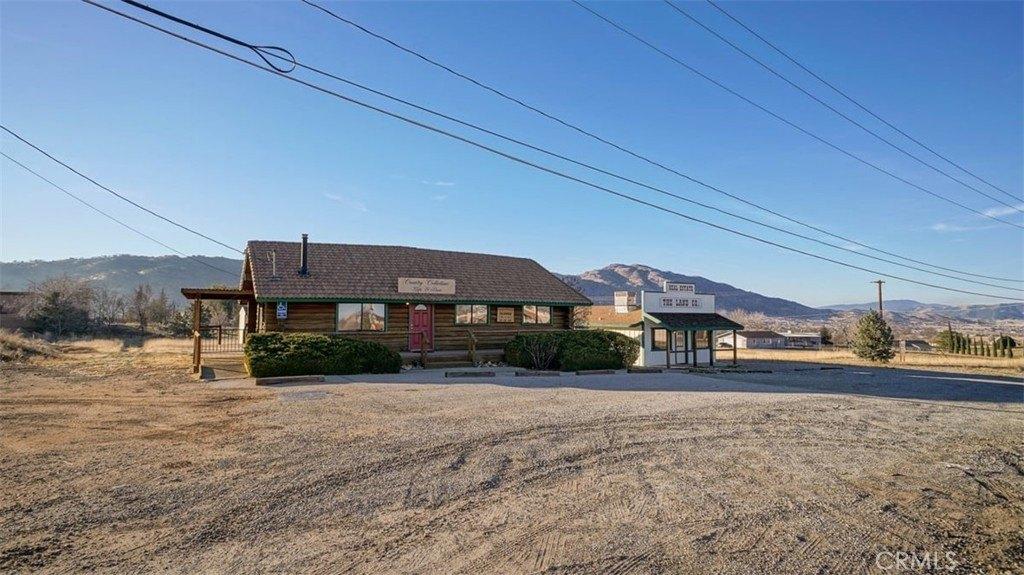 Property Image for 21069 Woodford Tehachapi Rd