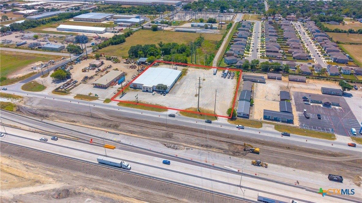 Property Image for 735 E Interstate 10