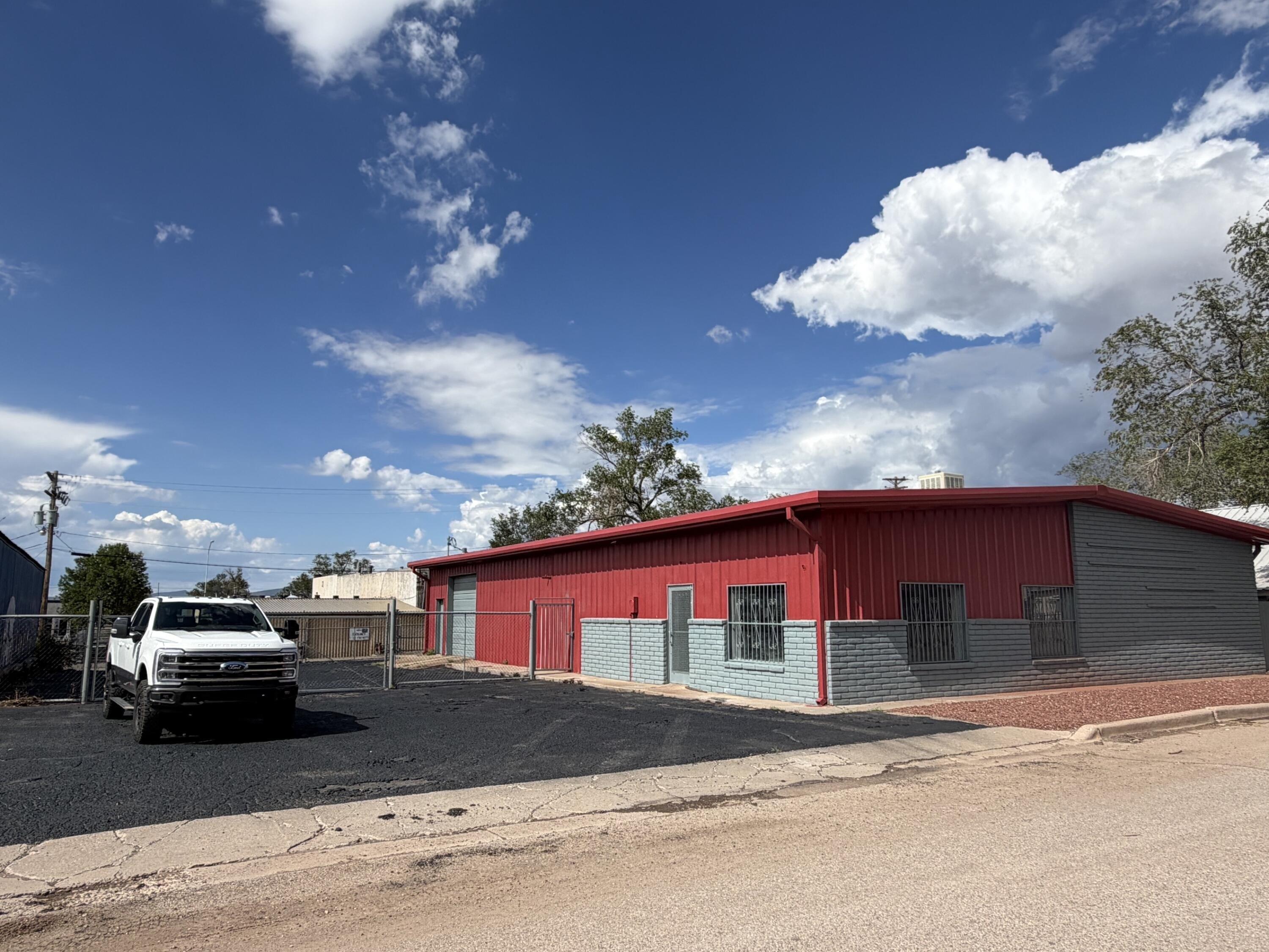Property Image for 1011 W High Street