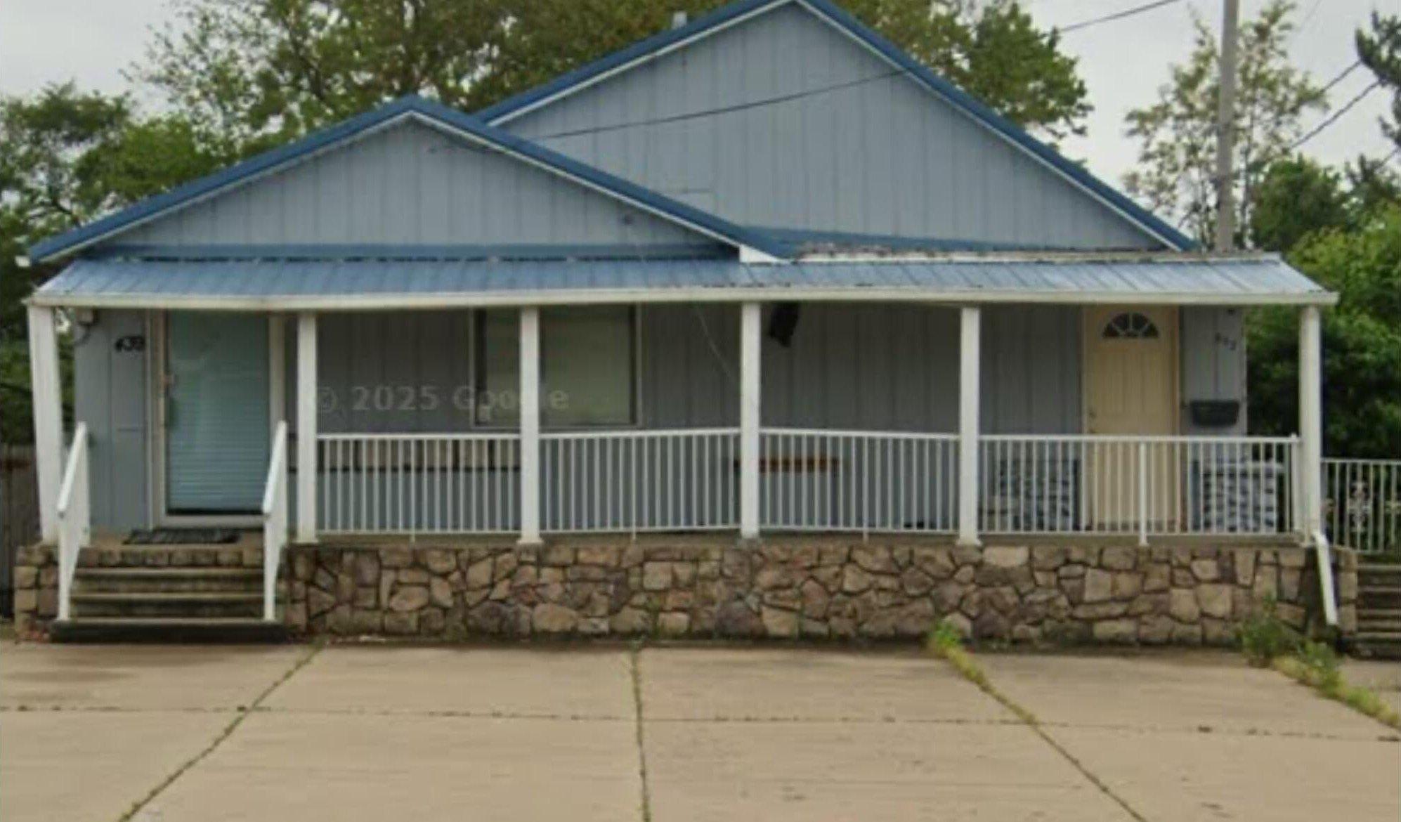 Property Image for 439 W Columbia Avenue