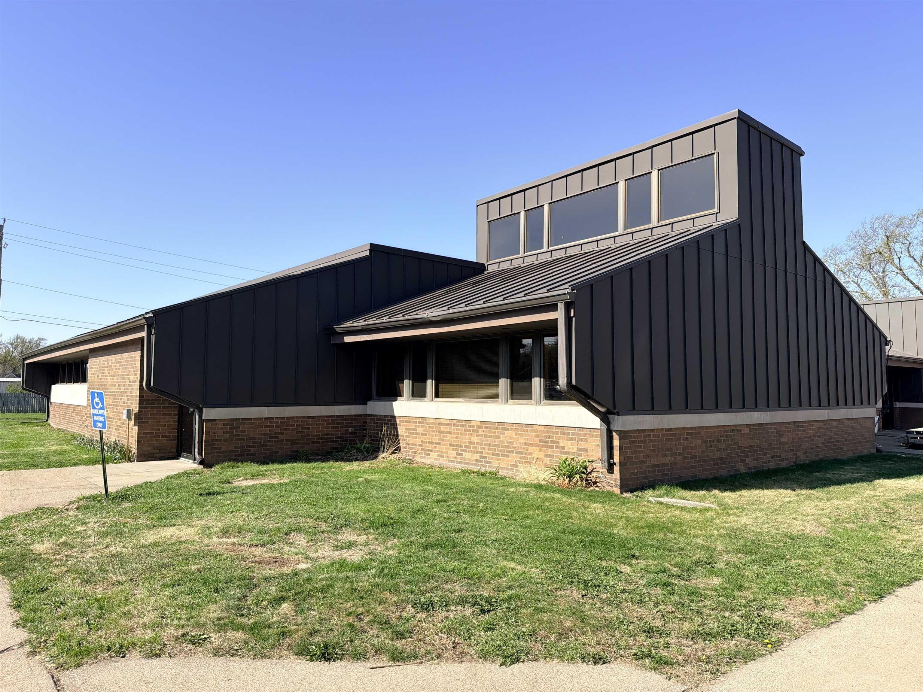Property Image for 303 W 24th St